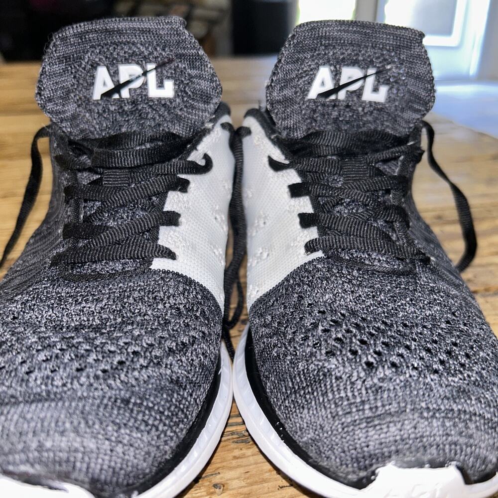 APL Techloom Pro W Propelium Women’s Black and White Size 7.5 Running Shoes